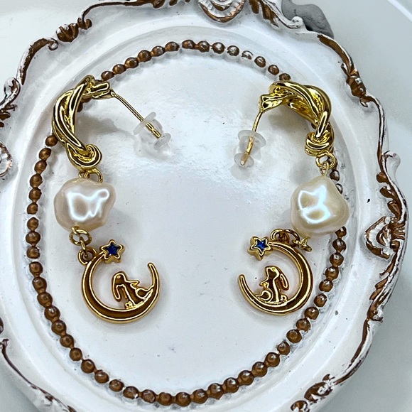 Handmade Freshwater Baroque Pearl Moon 🌙 Rabbit 🐇  Earrings S925 Posts - Picture 4 of 4